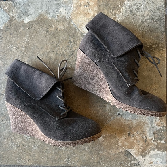 Gray suede ankle boot wedges size 10 MIA - Picture 2 of 8